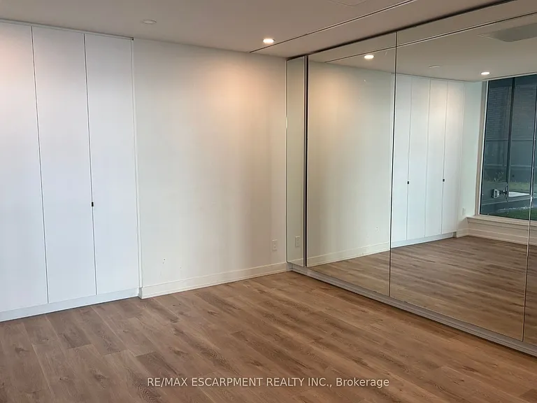 370 Martha St #1503 — Photo 23