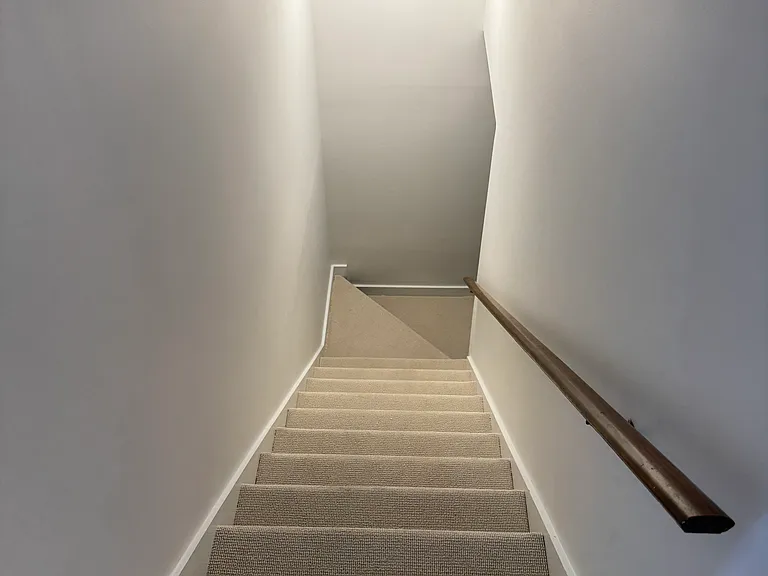 1551 Village Glenn Dr — Photo 17