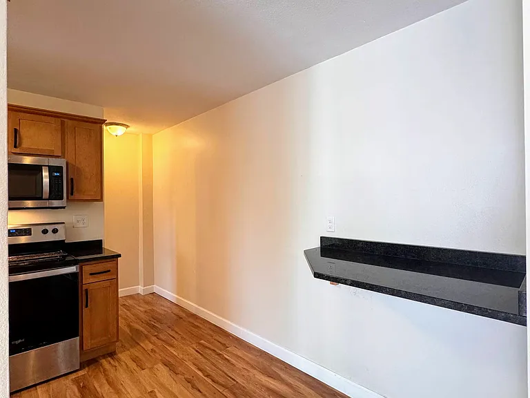 405 6th Ave SE #309 — Photo 13