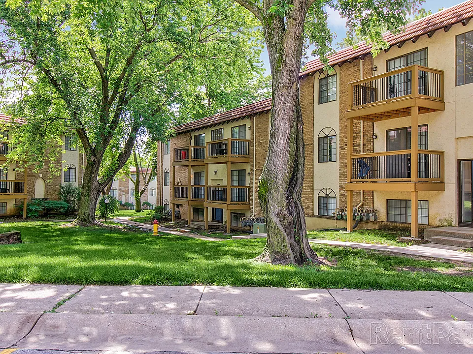 El Chaparral Apartments