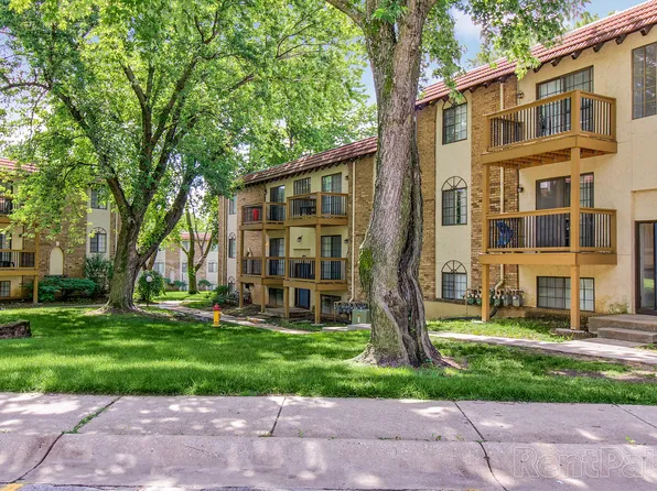 El Chaparral Apartments