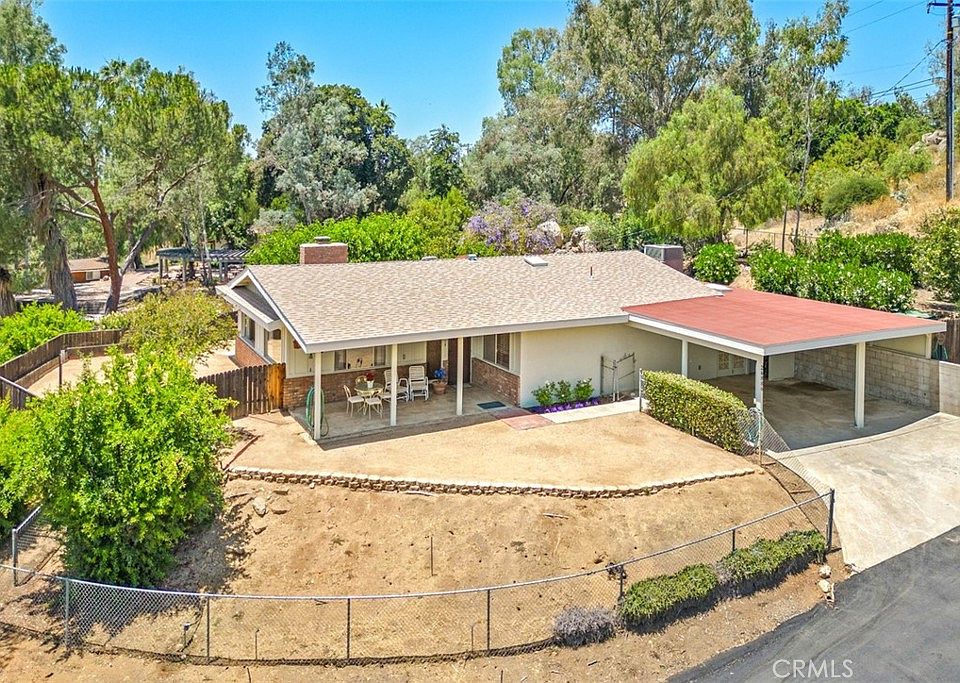 1st image of 26886 Ironwood Ave