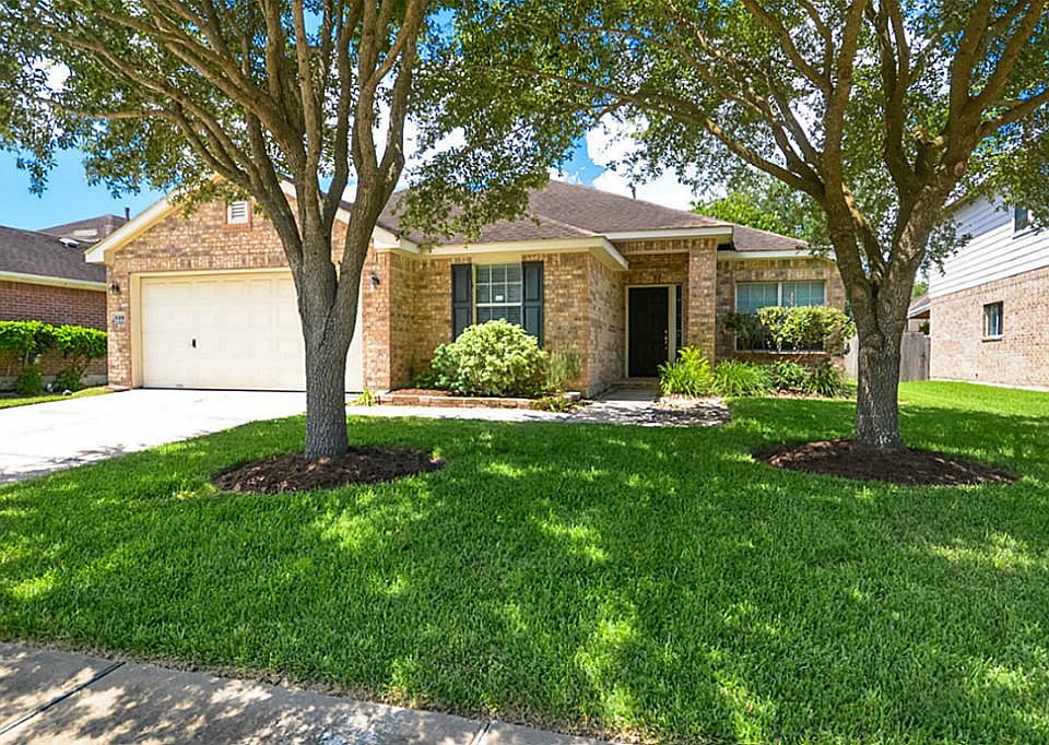 1st image of 539 Small Cedar Dr