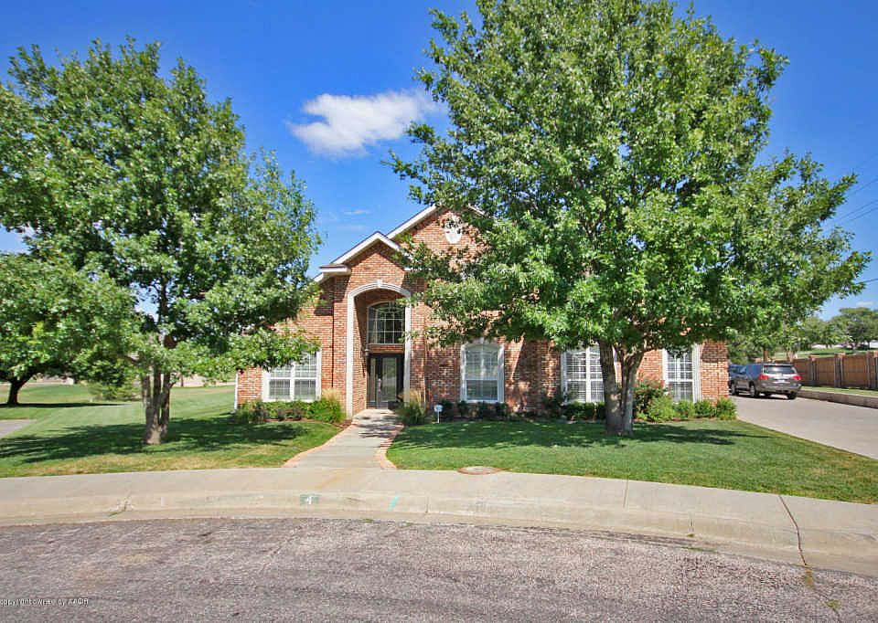 1st image of 4 Saint Andrews Dr