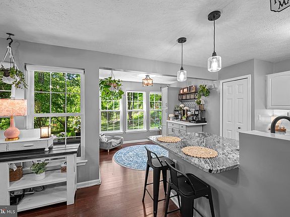 3rd image of 4713 Shellbark Rd #4713