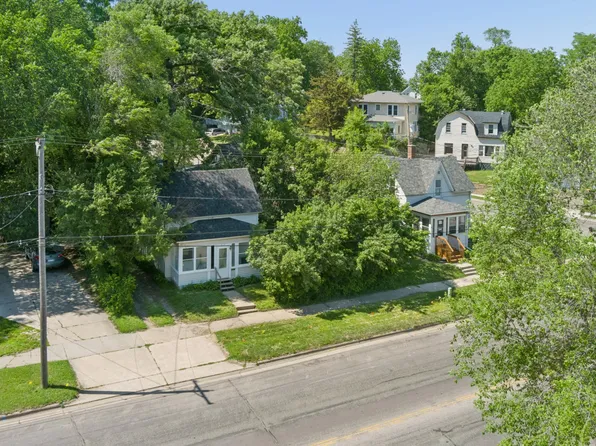 210 Willow St, Faribault, MN 55021