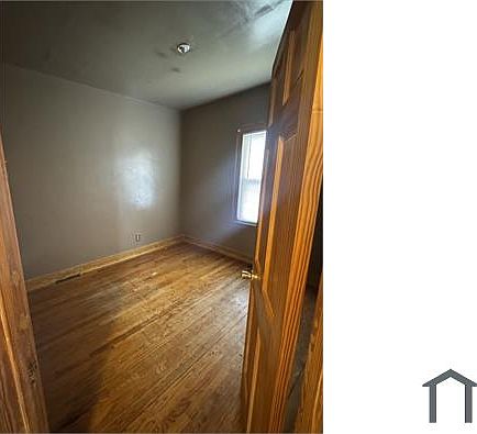 4th image of 15791 Cherrylawn St