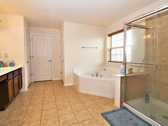 5th image of 3515 Carlisle Ln