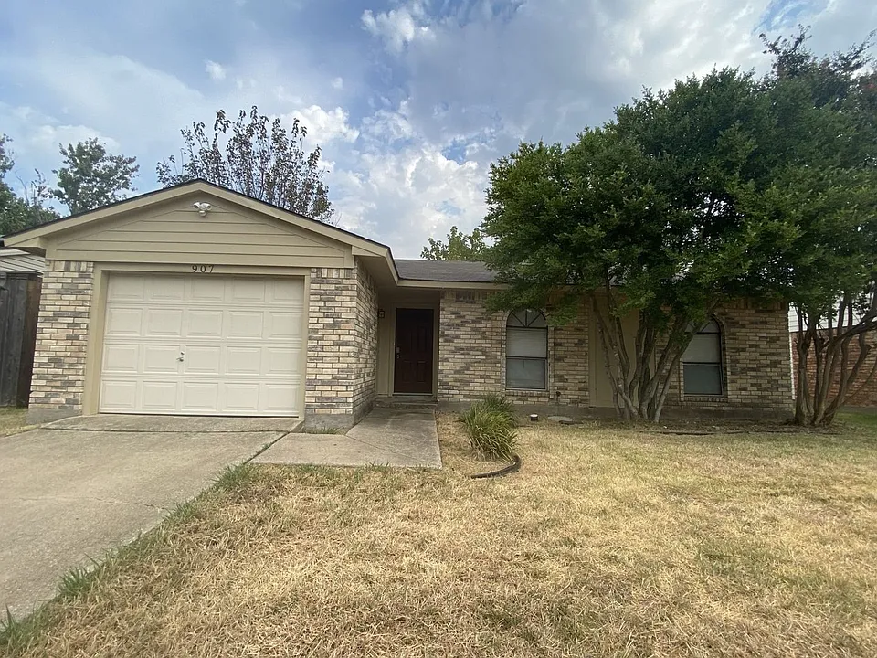 907 Sunny Slope Dr