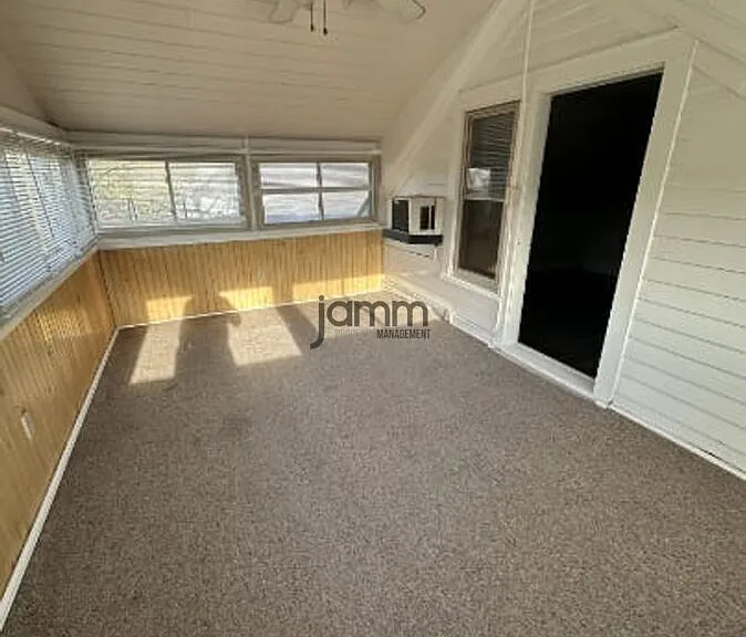 14724 Clifton Blvd #LOFT — Photo 8