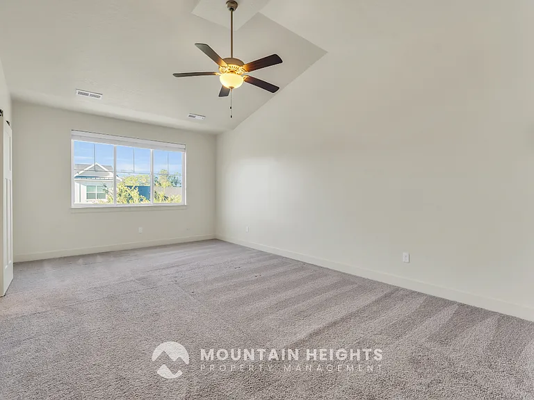 607 E Sawback Ln — Photo 18