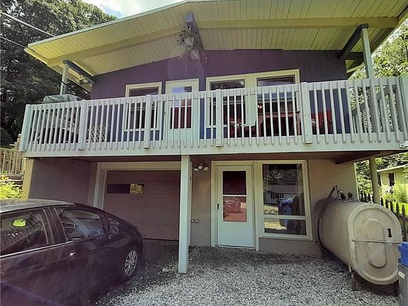 2nd image of 11 Ann Dr