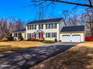 6 Hyacinth Ct, Cream Ridge, NJ 08514