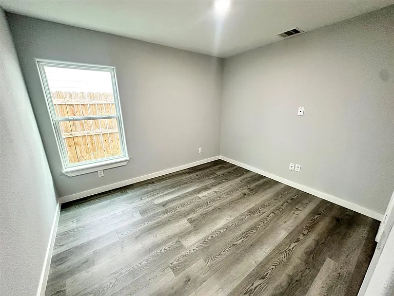 8215 Crestview Dr #B — Photo 8