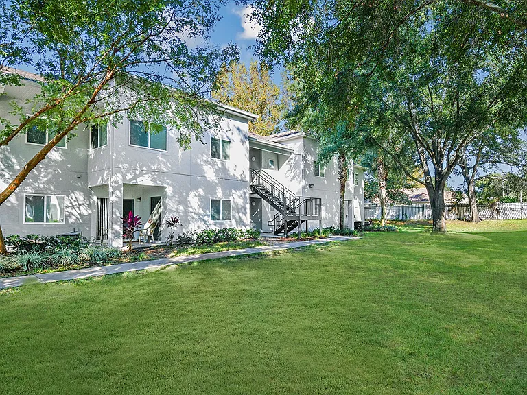 The Laurel at Altamonte — Photo 25