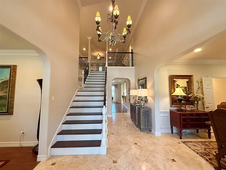 3514 Pickering Ln — Photo 3