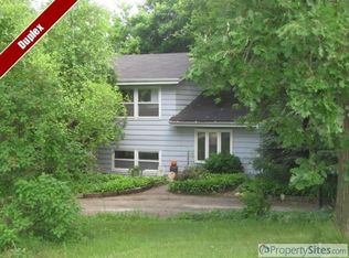S82W31302 Section Rd, Mukwonago, WI 53149