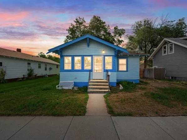 2433 W B St, Torrington, WY 82240