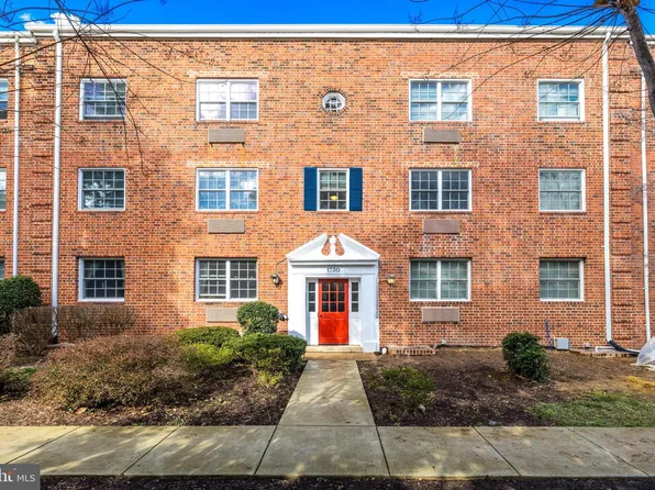1730 W Abingdon Dr APT T2, Alexandria, VA 22314