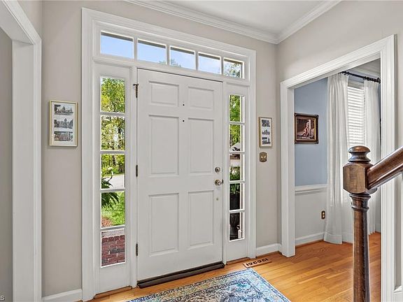 4th image of 2803 Hackney Way