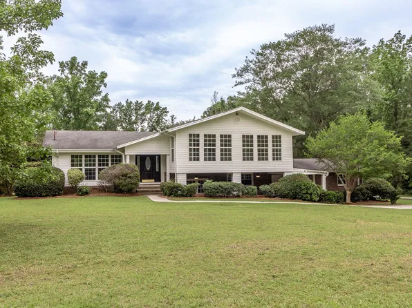 563 Lakewood Drive, Thomson, GA 30824