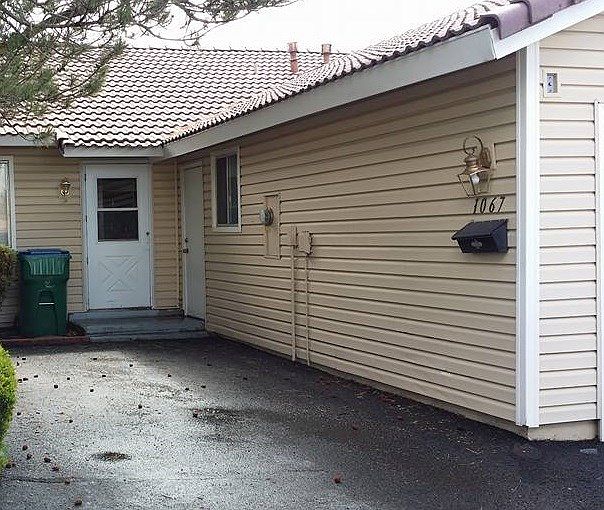 1st image of 1067 Bradley Sq