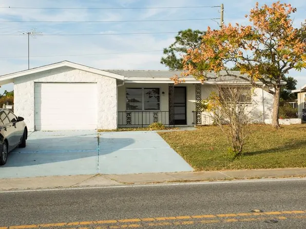 7821 Fox Hollow Dr, Port Richey, FL 34668