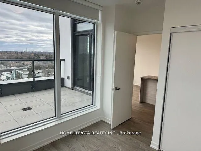 8868 Yonge St #819E — Photo 20