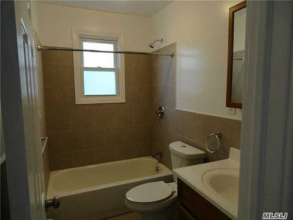 5th image of 239 Maple Ave APT 1B