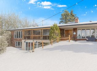 24157 Meadow Dr, Rocky View County, AB T3R 1A8