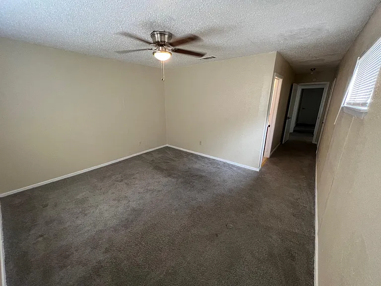 2710 Lenway St — Photo 6