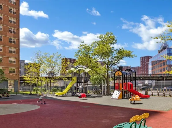 2942 W 5th St APT 5D, Brooklyn, NY 11224