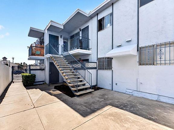 4th image of 3837 39th St