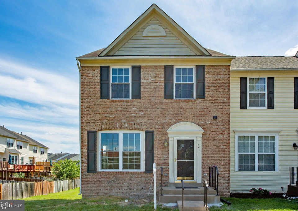 1st image of 441 Silverbell Ter NE