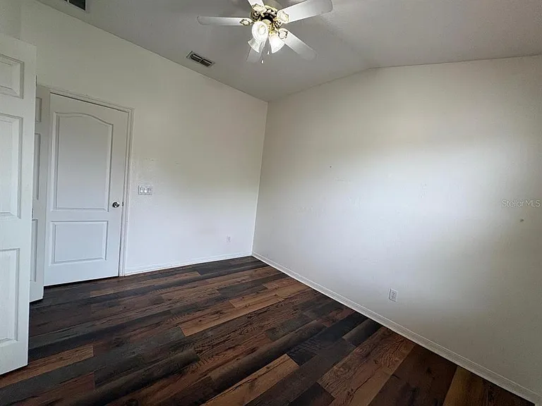 10907 Derringer Dr — Photo 18