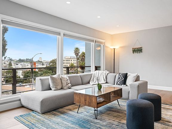 3rd image of 36 Terra Vista Ave APT 4