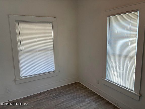 5th image of 1555 W 6TH Street