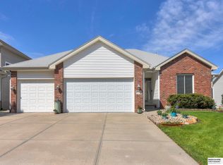 8104 S 166th St, Omaha, NE 68136