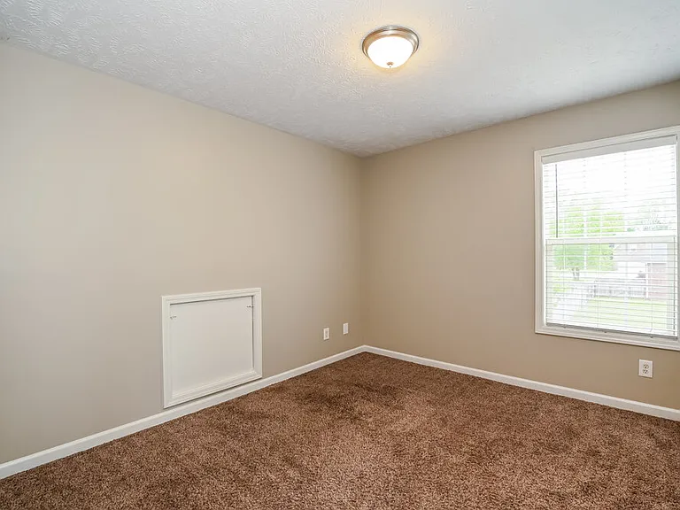 1422 Huddersfield Dr — Photo 14