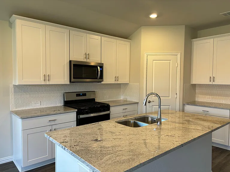 3814 Meredith Dr — Photo 5