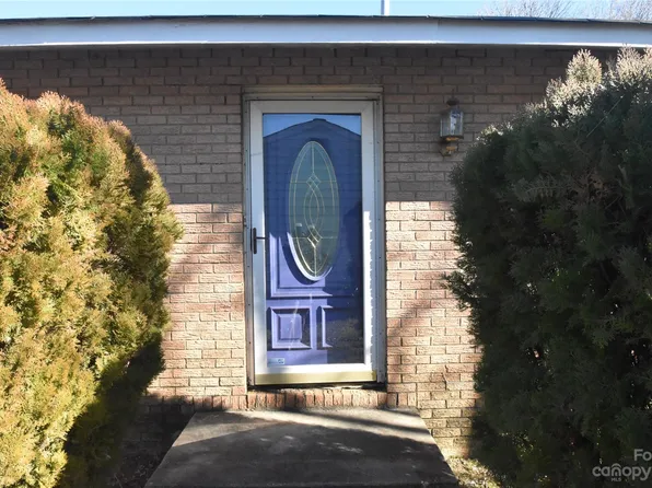 2612 Abelwood Rd, Charlotte, NC 28216