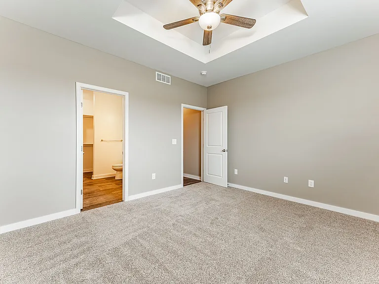 1603 W Gemstone St — Photo 10
