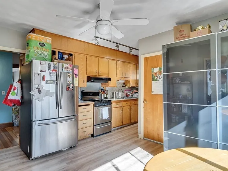 14 Gale St #2 — Photo 8