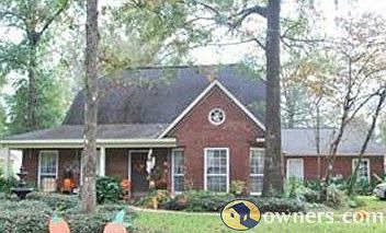 Brick, 5BR/3.5BA, Landscaped Yard