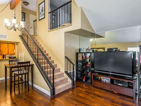 4th image of 741 Calle De Los Amigos
