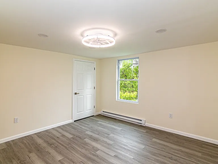 174 Sand Spring Rd — Photo 32