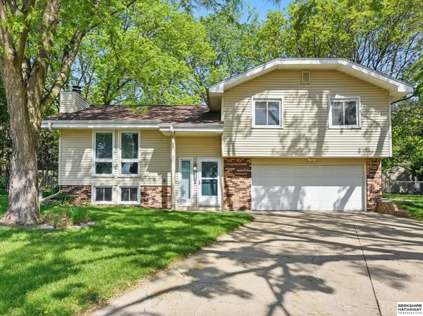 12716 Patrick Cir, Omaha, NE 68164