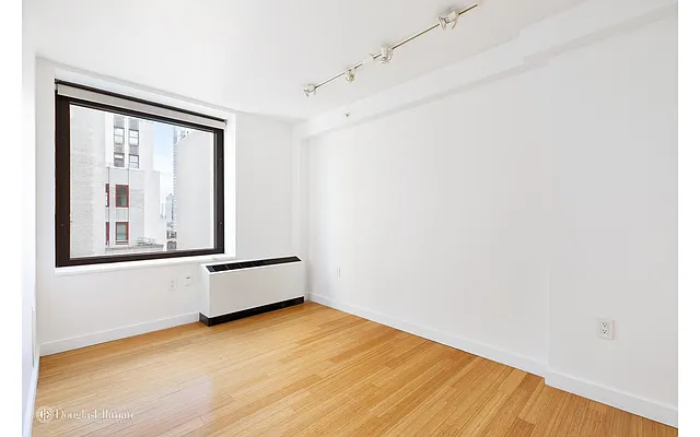 Sold by Douglas Elliman | media 17