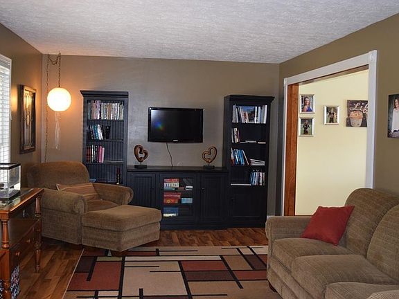 2nd image of 3188 Creekside Dr