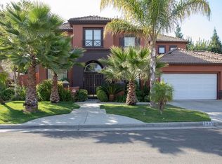2695 E Deyoung Dr, Fresno, CA